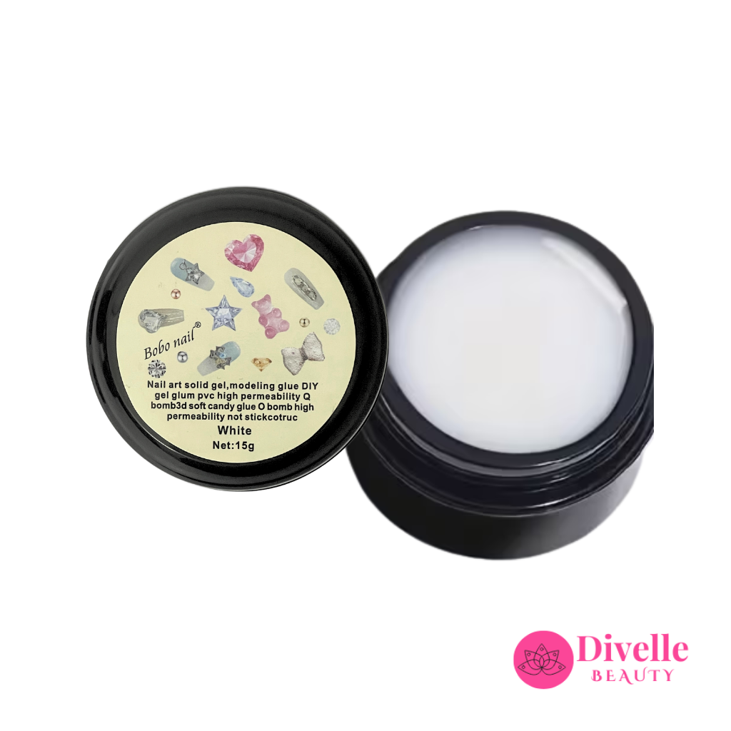 Black jar of white cream with a decorative label, featuring the Divelle Beauty logo.